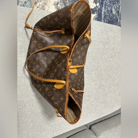 Genuinely Loved Louis Vuitton Neverful GM - Picture 12 of 13